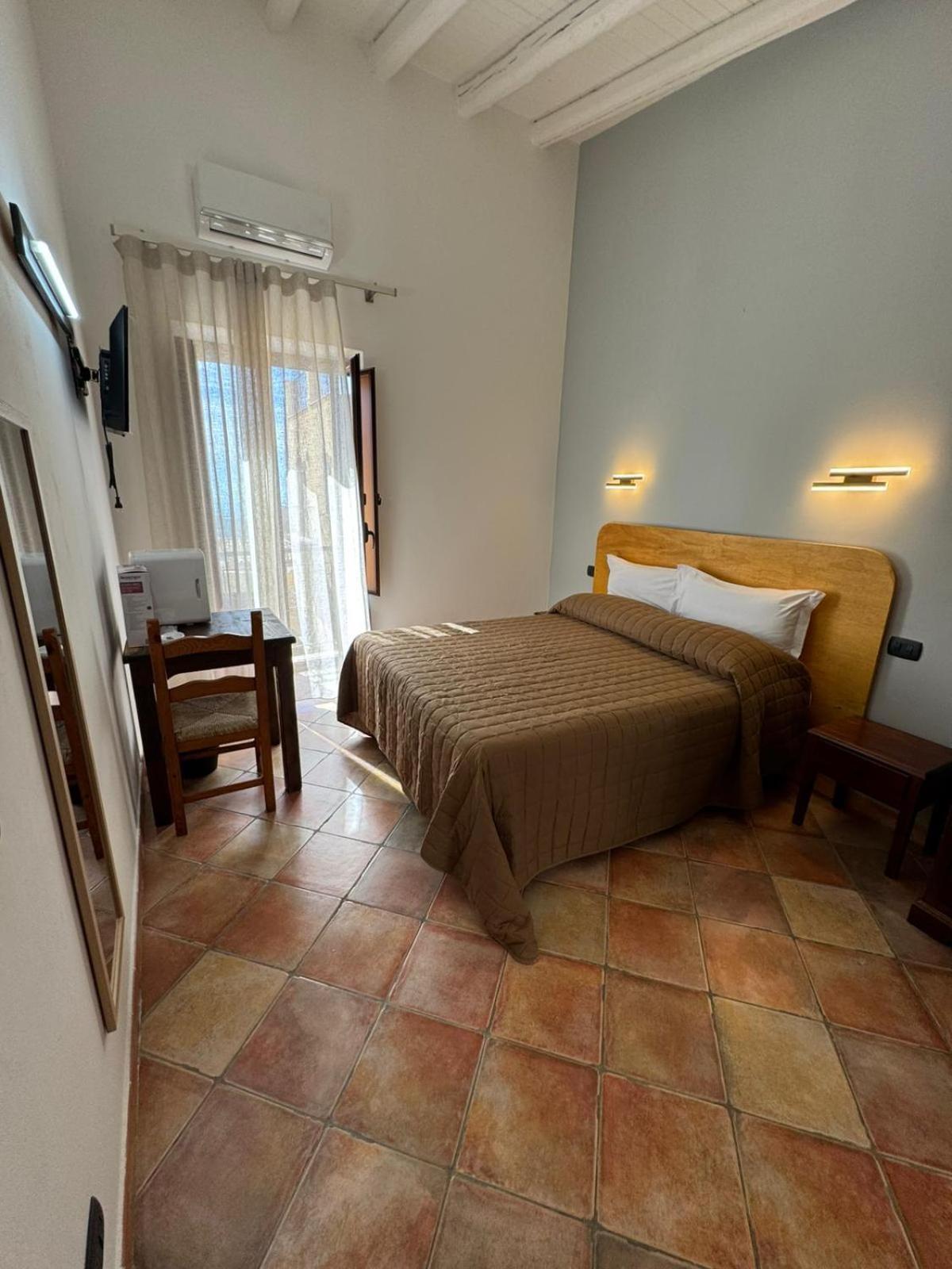 Le Scalette Del Centro Hotel Agrigento Exterior photo